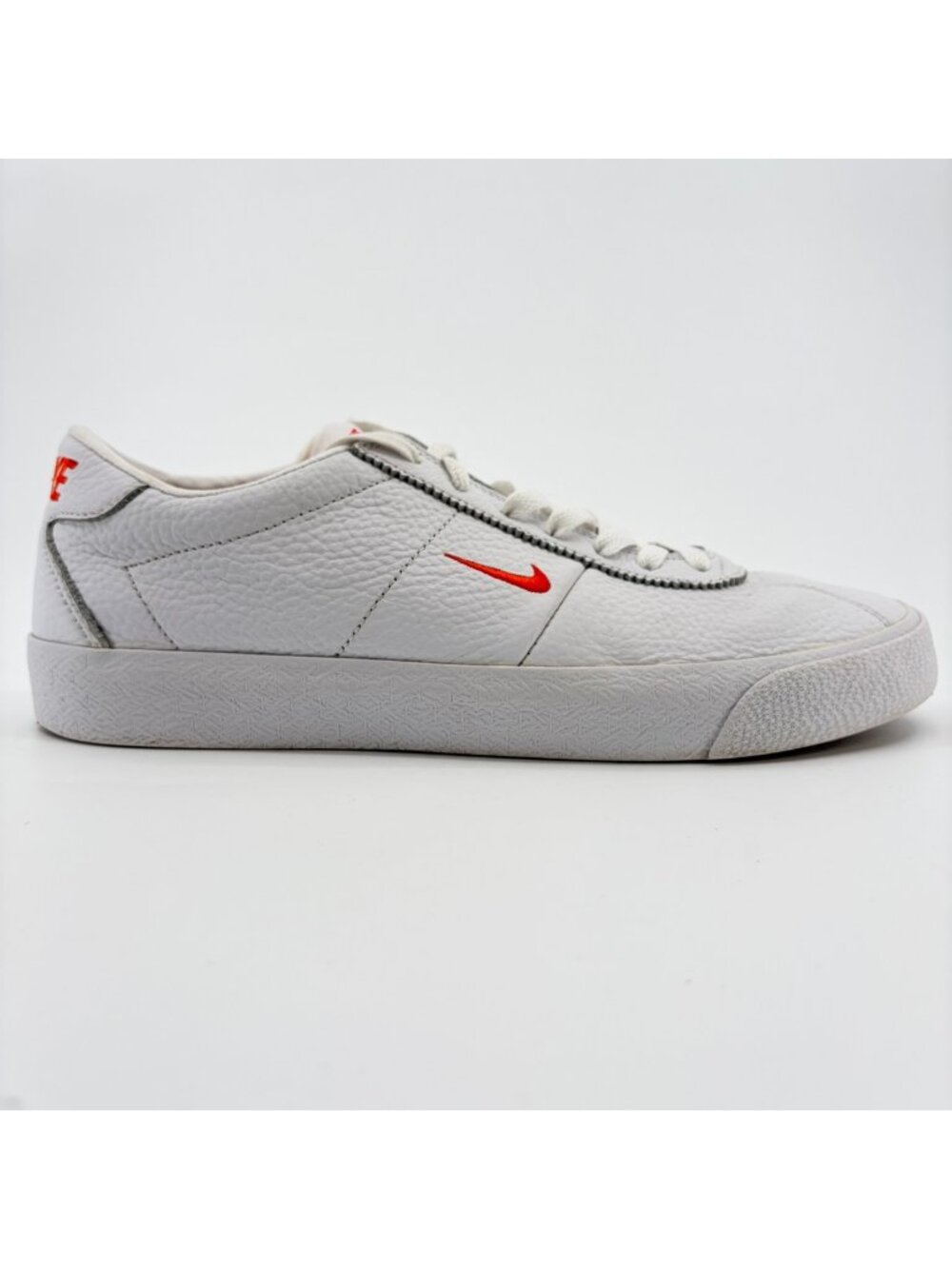 Nike SB Zoom Bruin Mens Size 9 White Team Orange Athletic Leather Shoes Sneakers